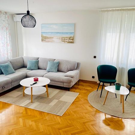 Apartman Bago Deluxe Near Zagreb Airport Velika Gorica Extérieur photo
